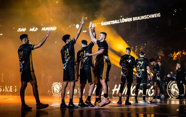 哈登的表现 哈登的表现