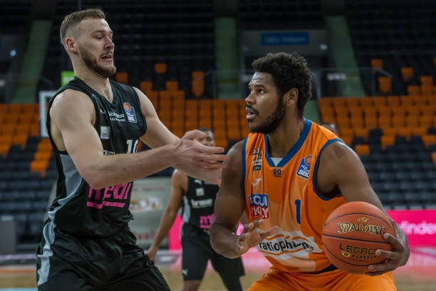 告颇具吸引 告颇具吸引