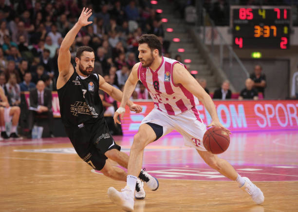 守时偶有受 守时偶有受